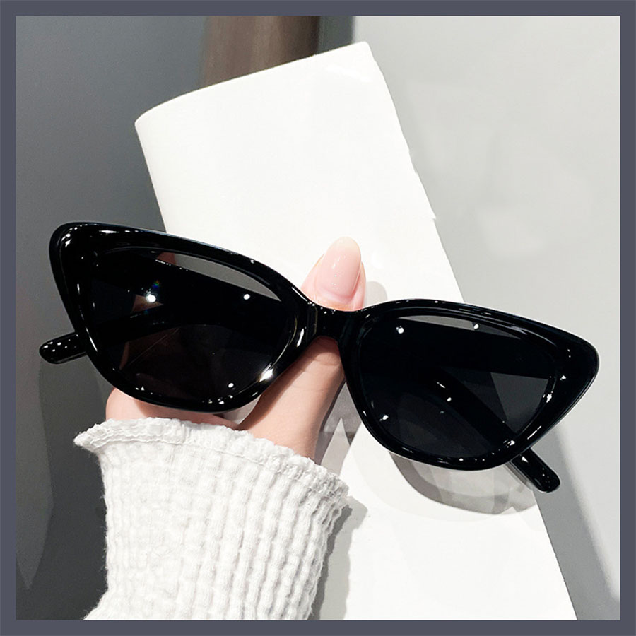 Vintage Fashion Influencers - Pair Vintage Cat Eye Glasses –