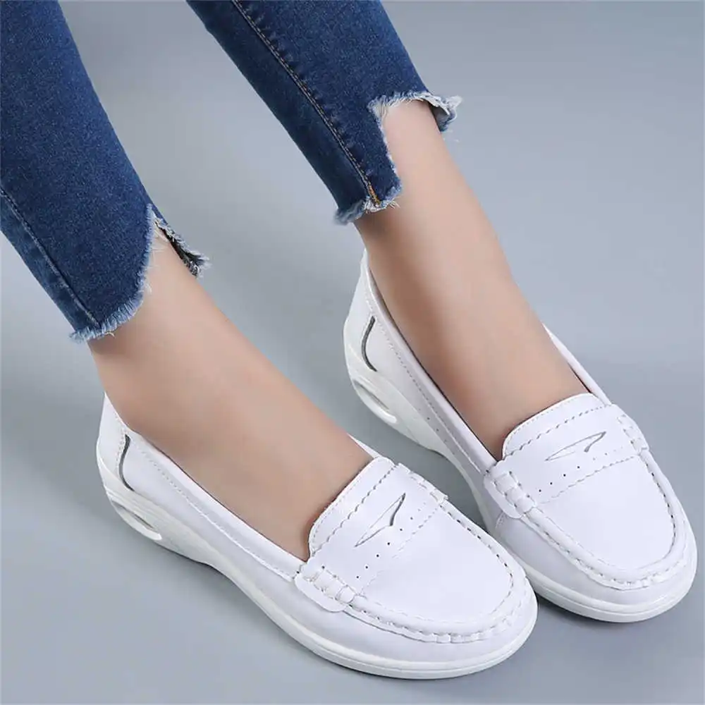 Thick Sole Slipon White Traine - Vintage Fashion Collecting And Wearing Designer Classics avaliação e preço