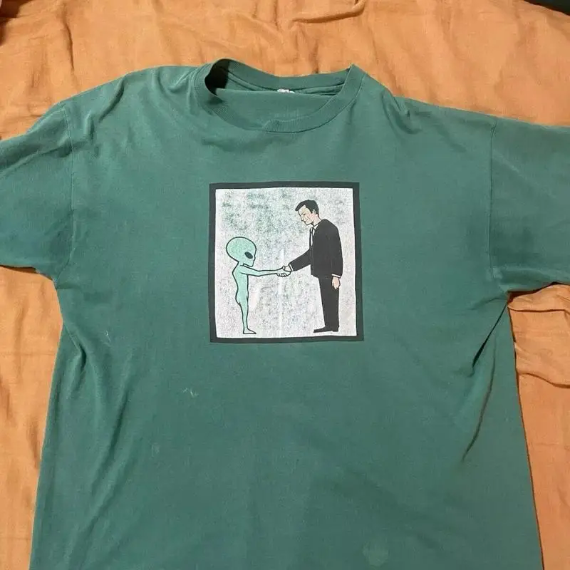 90s Helmet Band T Shirt Alien  - Band Tee Faded 90S avaliação e preço