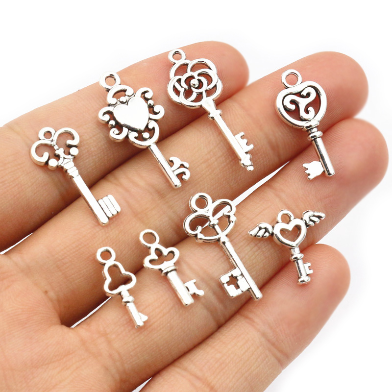 50pcs Vintage Small Key Charms - Vintage Fashion Stores avaliação e preço