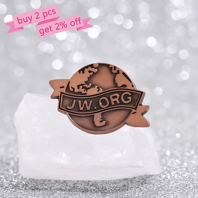 JW,ORG Banner Earth Enamel Pin - Vintage Fashion Org avaliação e preço