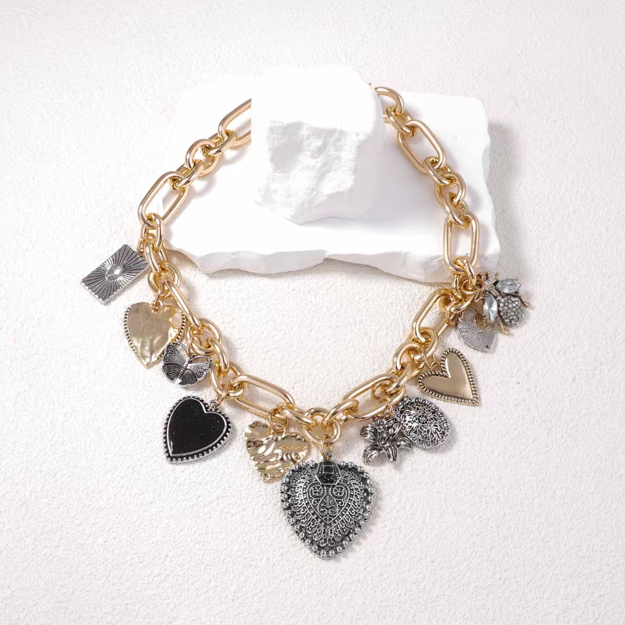 Z Vintage Necklace - Heart & B - Z Vintage Fashion avaliação e preço